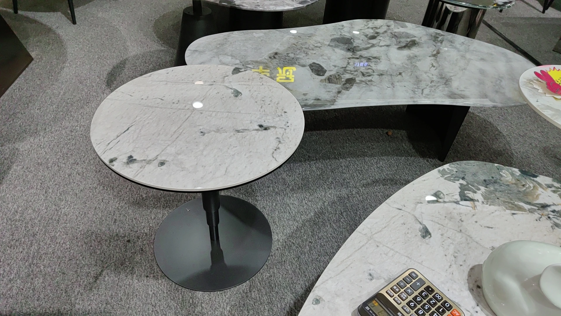 Iron legs, wooden top, marble round dining table, factory wholesale sale at low prices