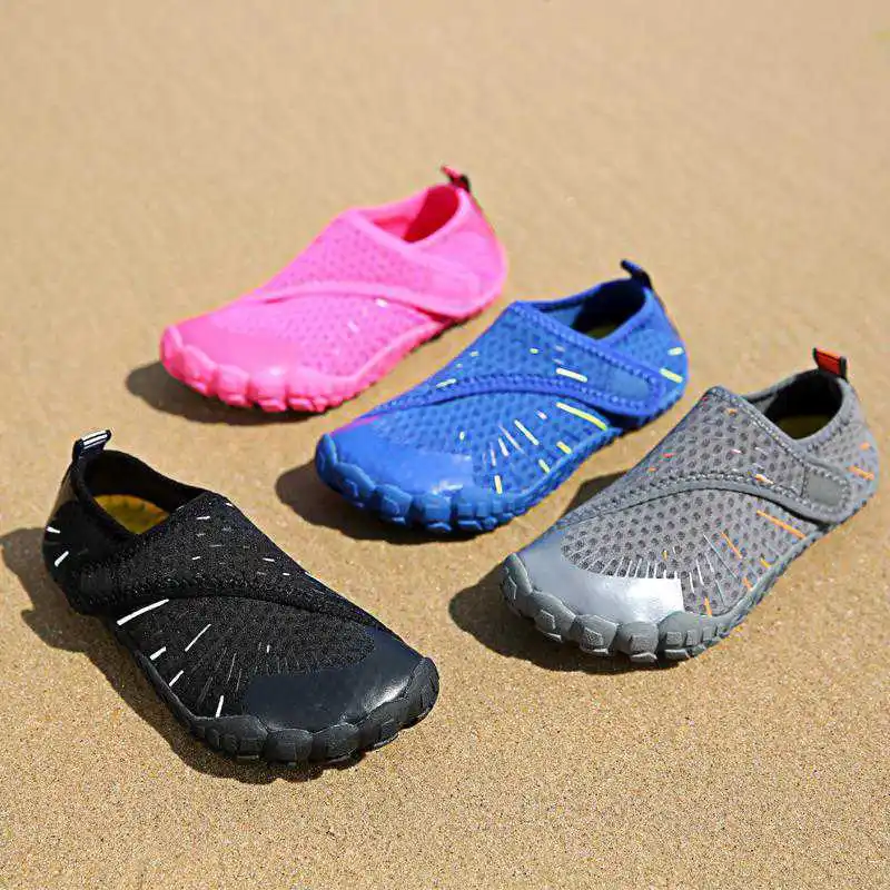 2023 new high quality wading beach shoes swimming five finger shoes large size buckle belt upstream stream shoes