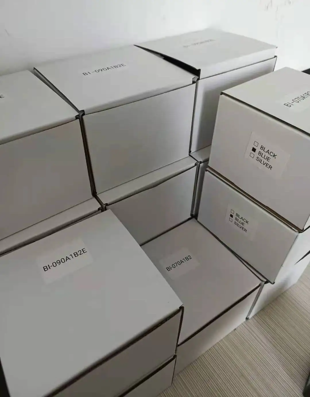 
BI90A1B2 90A 12V-50V Car dual Battery Isolator charger diode separator 