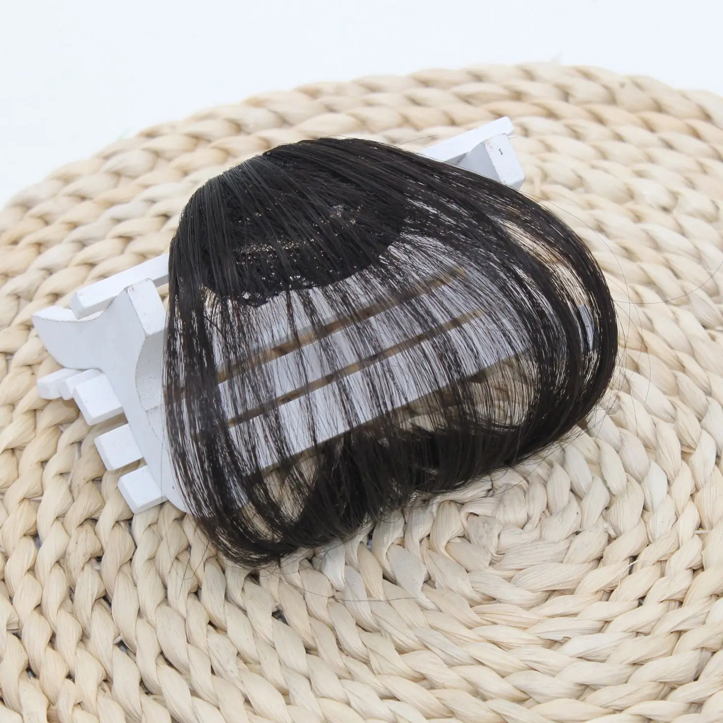 
Invisible Thin Neat Air Bangs Traceless Hair Sideburns Age Reduced Bangs Hair Pieces with Clip Mini Women Bangs Wig 