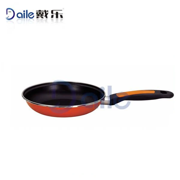 Daile 26cm non-stick flat base enameled pan cast iron enamel wok with silicone handle