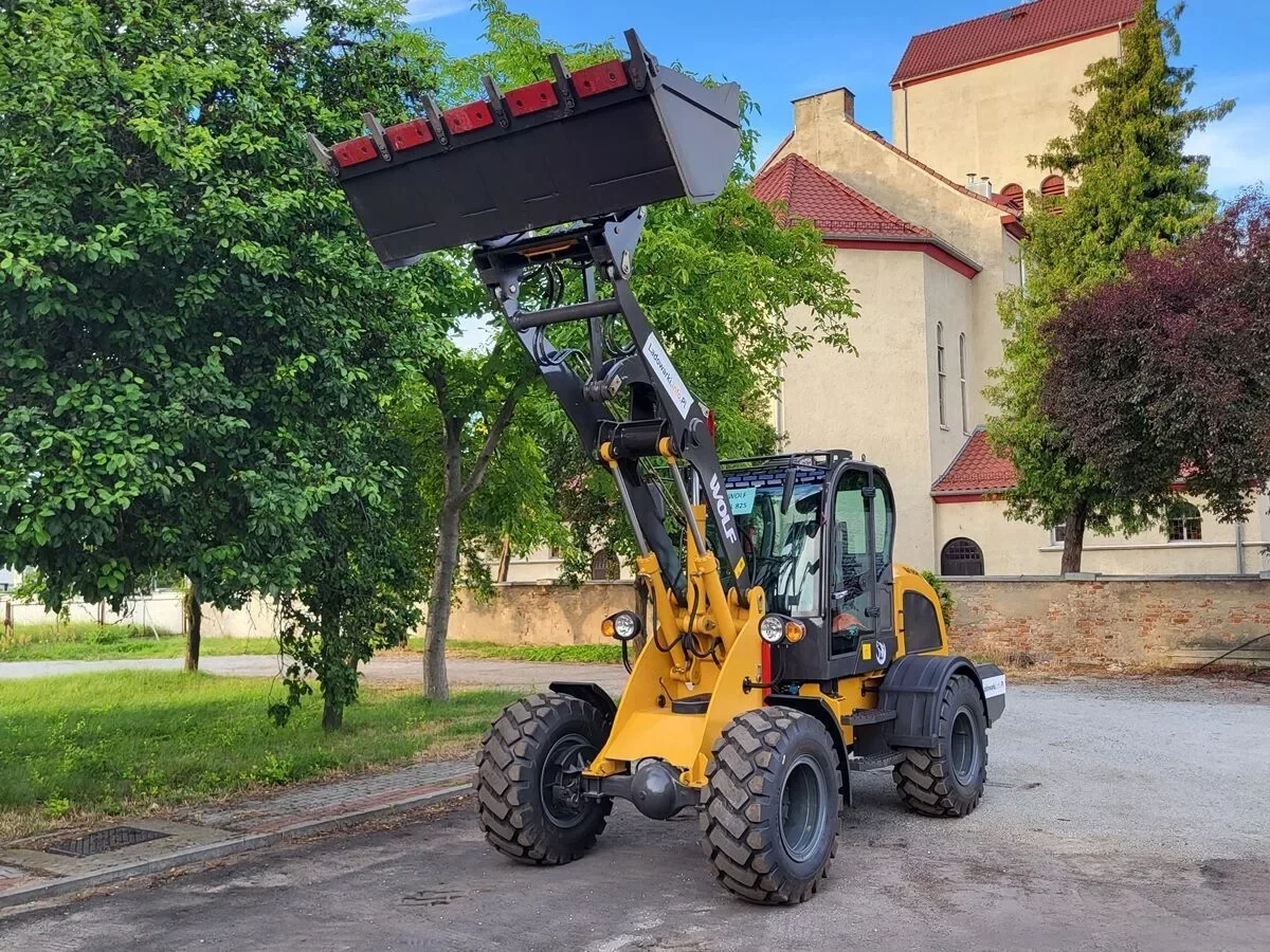 Agricultural Radlader farm machinery mini loader WL825 front end loader for sale