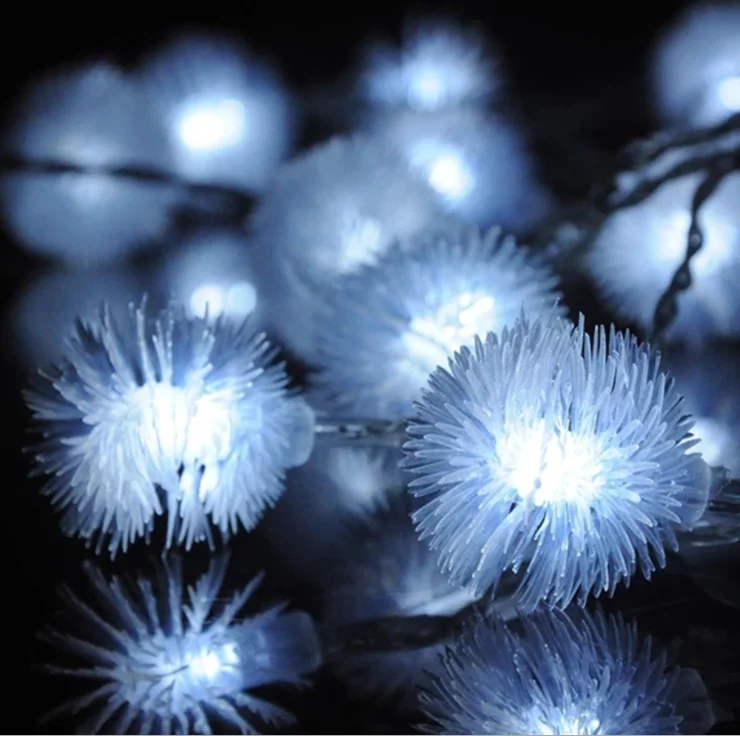 LED Snow Ball Pompom String Lights Battery Box 8 Function Flashing Christmas Decoration Light Hairy Ball Solar String Lights