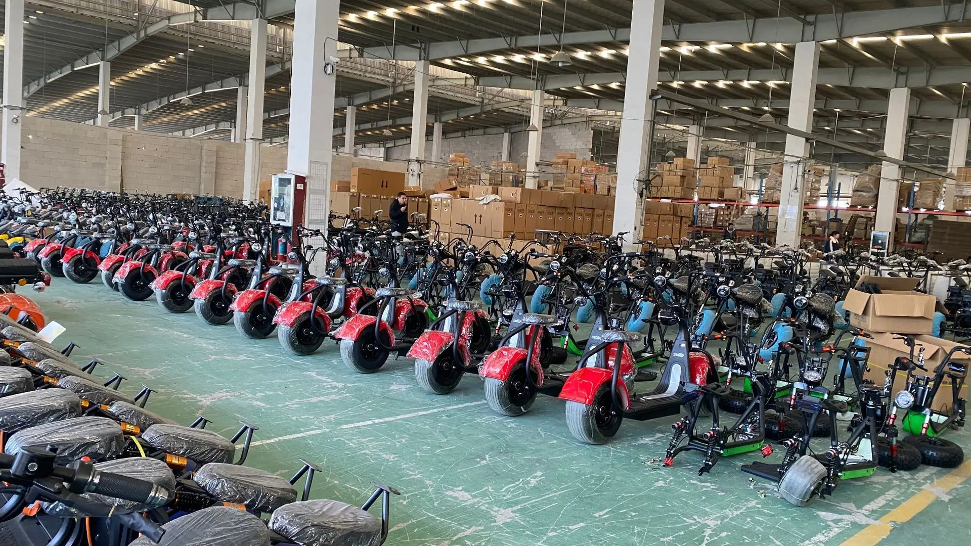 Max Speed 40km/h Wide Tire Electric Scooter Fashionable Citycoco Scooter with Seat