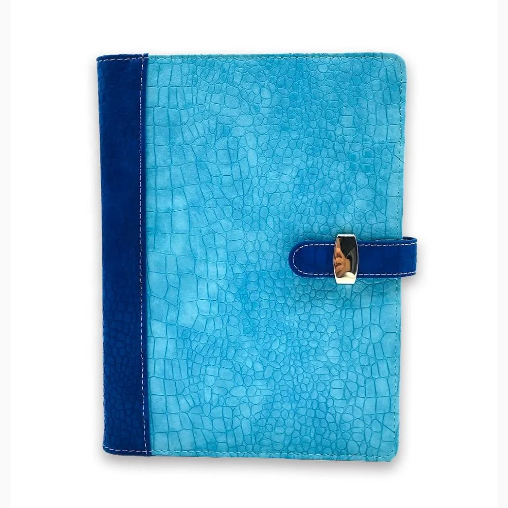 
Customized travel journal leather with clasp 