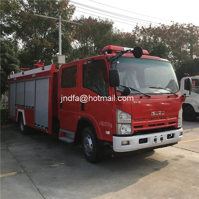 Japan famous brand foam fire truck 4*2 water tower fire fighting vehicle