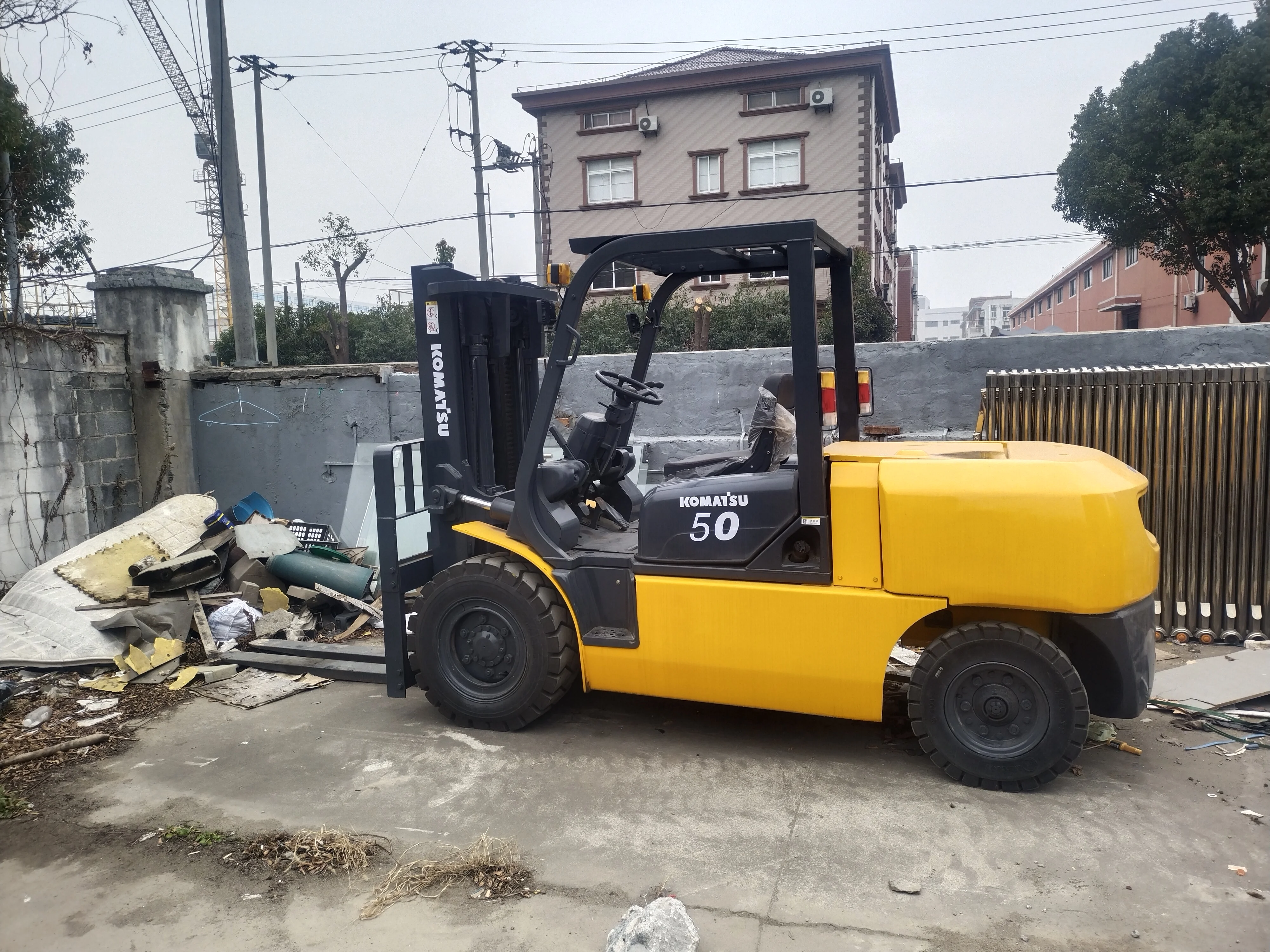Подержанный оригинальный японский 5-тонный FD50AT-7 Komatsu FD50 вилочный погрузчик материал 4 5 метров
