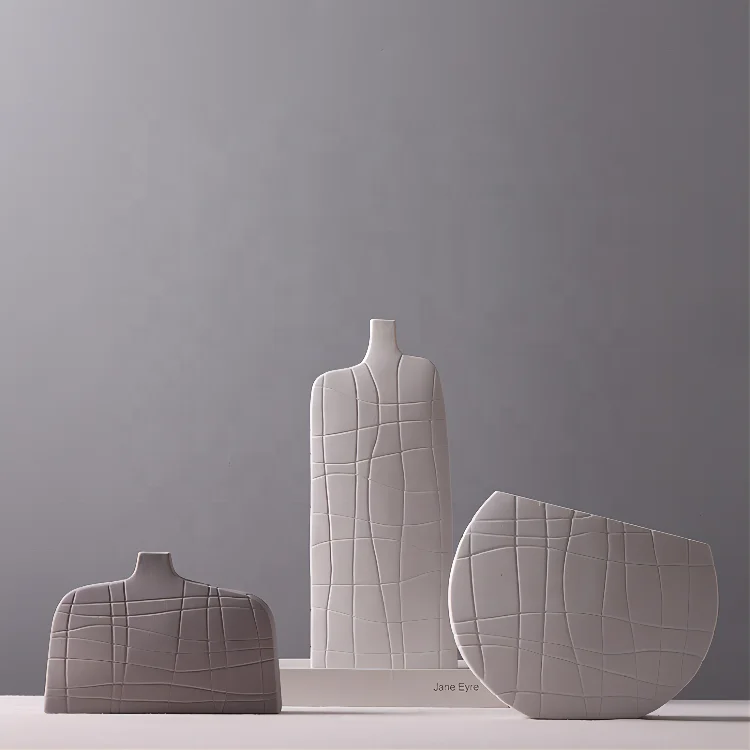 Wholesale factories of modern luxury home decoration accessories retro in customized ceramic vase