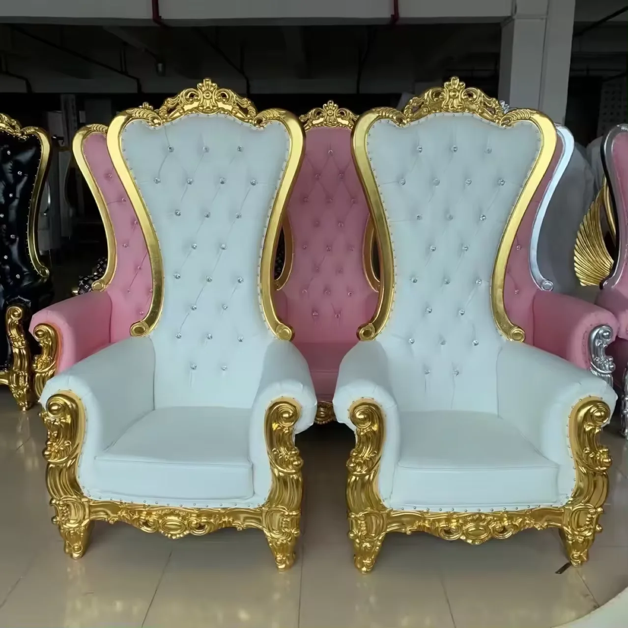 Antique Gold High Back Banquet Hotel Wood Sofa King And Queen Black Pink White Luxury Wedding Throne Chairs For Events