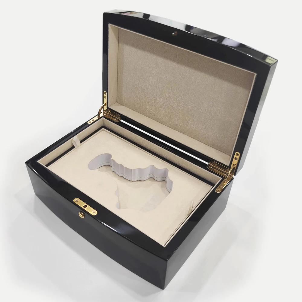 China professional factory hot sale best quality luxury glossy piano lacquer finished wood box for parfum packaging
