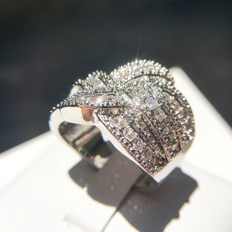 Trendy Women Party Full Diamond Ring Jewellery Luxury Brass Full Zircon Iced Out Rings For Wholesale