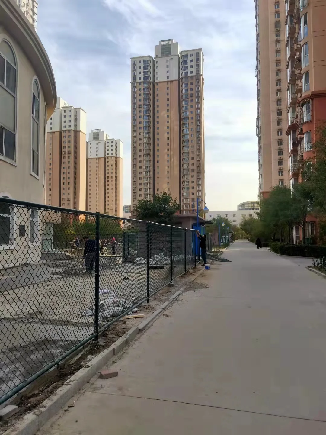 2022 New Arrival Adapt To Various Sites  Privacy Steel Wire Fence Netting