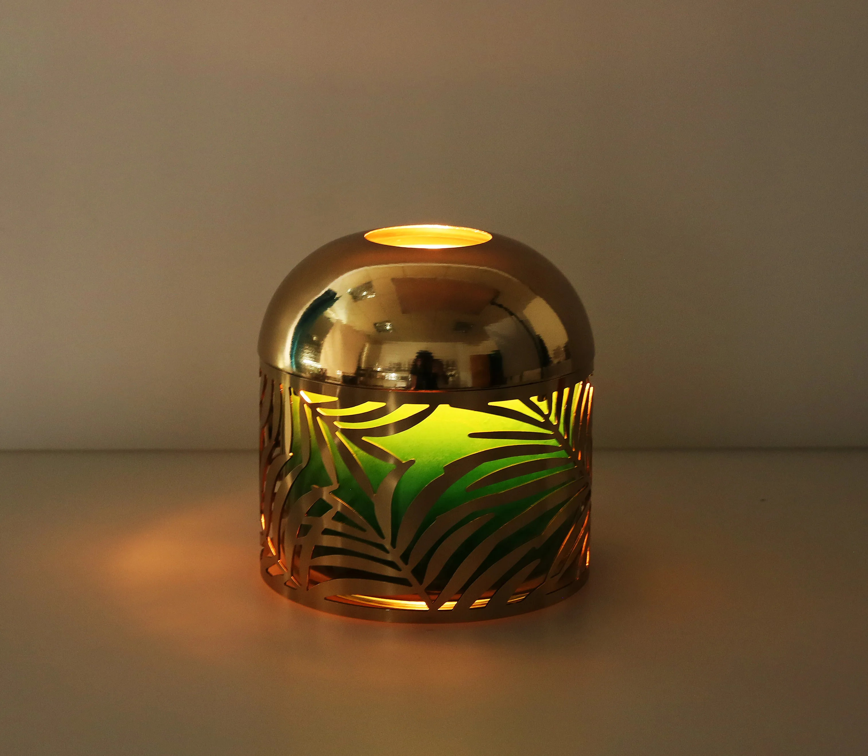 Весенняя металлическая баночка с узором пальмового дерева подсвечник цвета шампанского металлическим рукавом и покрытием в стиле народного искусства