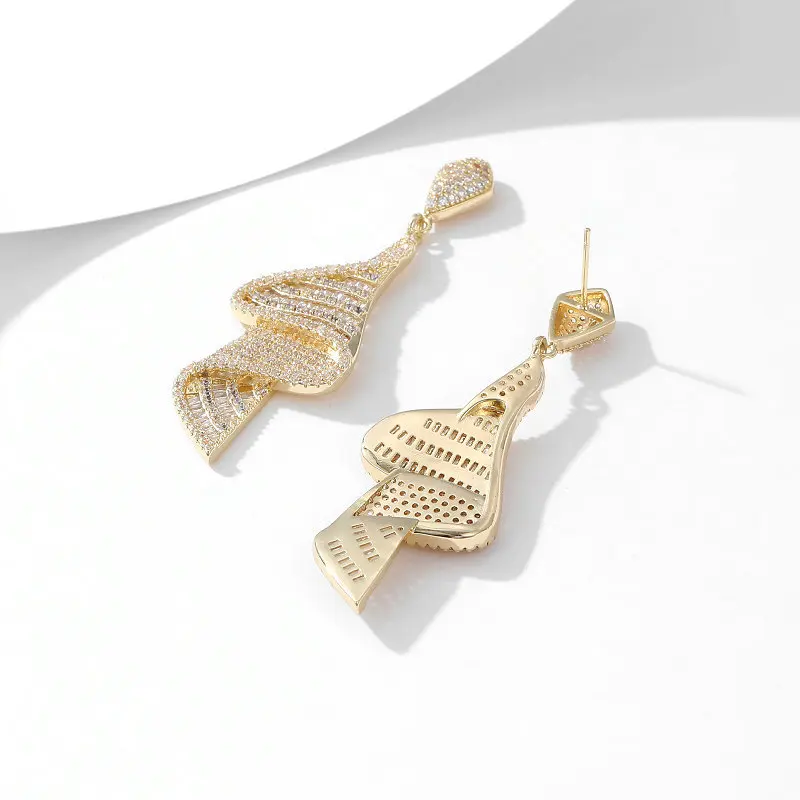 Eye-Catching Covered zircon Earrings Women Luxury Heavy Industry Earrings Dinner Dress Bridal Screw Twisted Earing