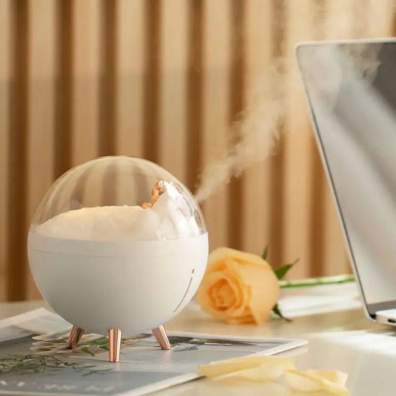High quality wholesale cute pet 260ml  cool mist Luxury mute space capsule mini usb led air Humidifier