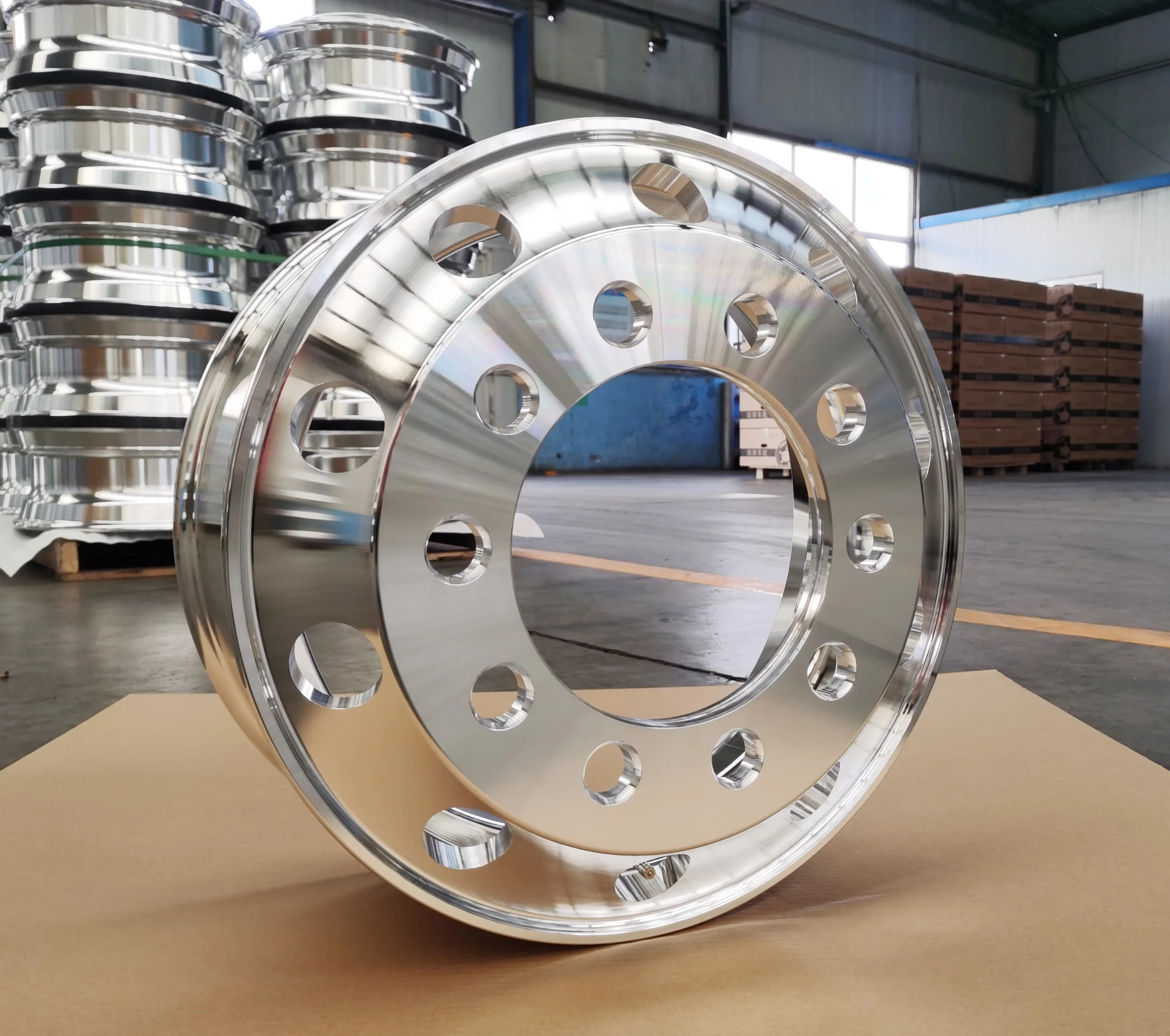 19.5 Truck wheels of Aluminum material Forged hubs or rims