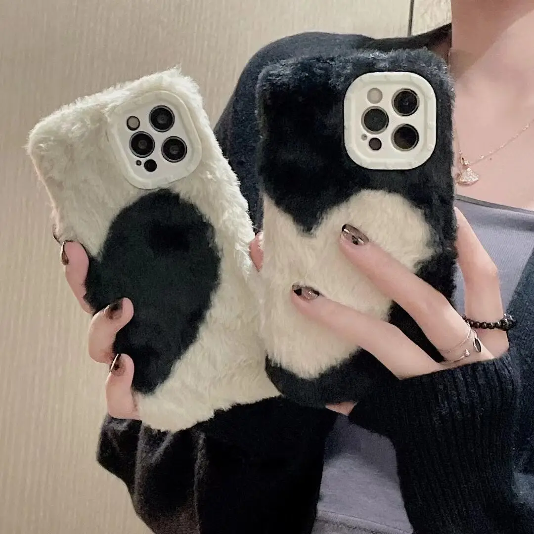 luxury Autumn winter cell phone cases for women for iphone X XS XR simple black white love plush phone case for iphone 13 pro