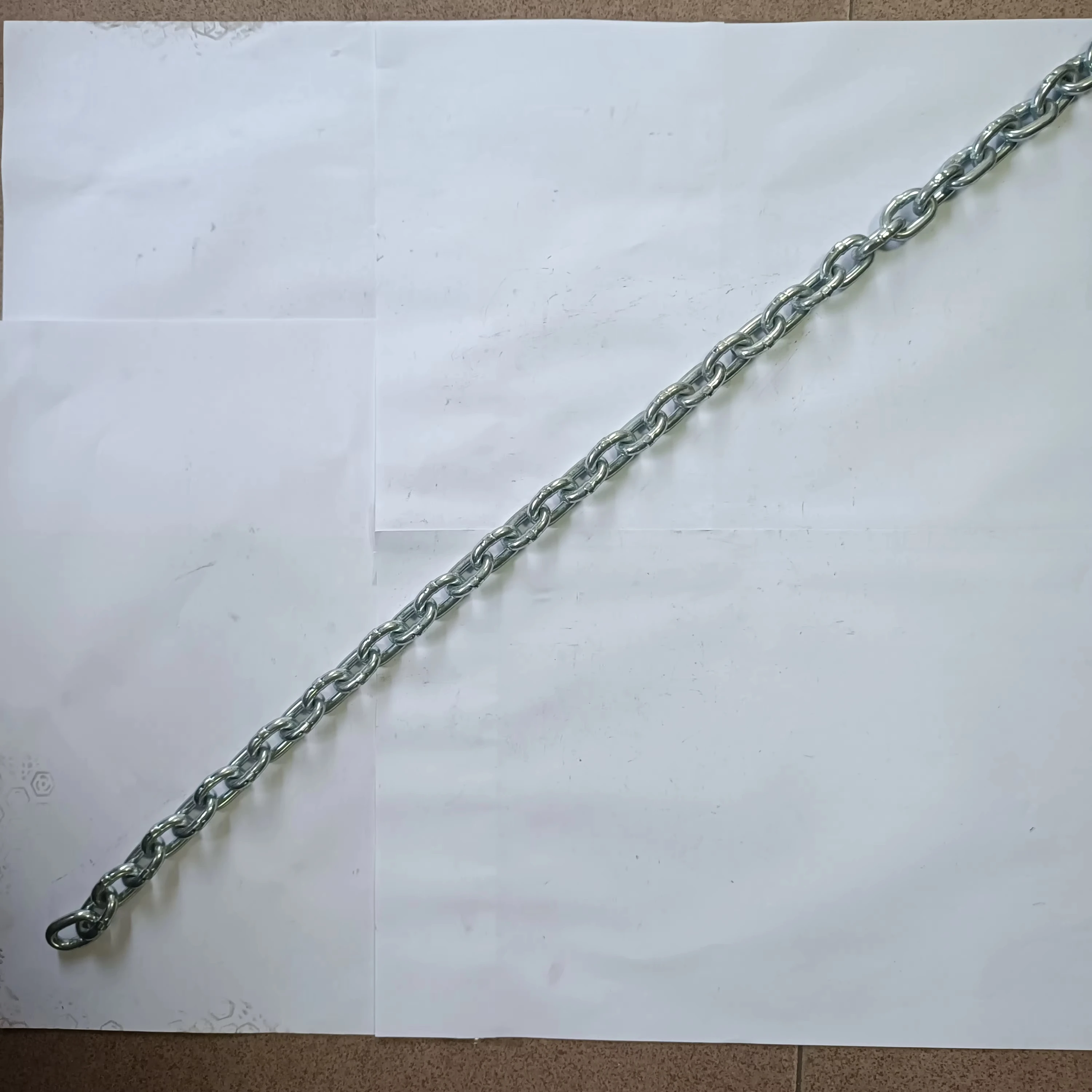 High Quality Zinc Galvanized Short Link Steel Chain Custom Size Made from Alloy and Carbon Steel Ordinary Short Link Chain