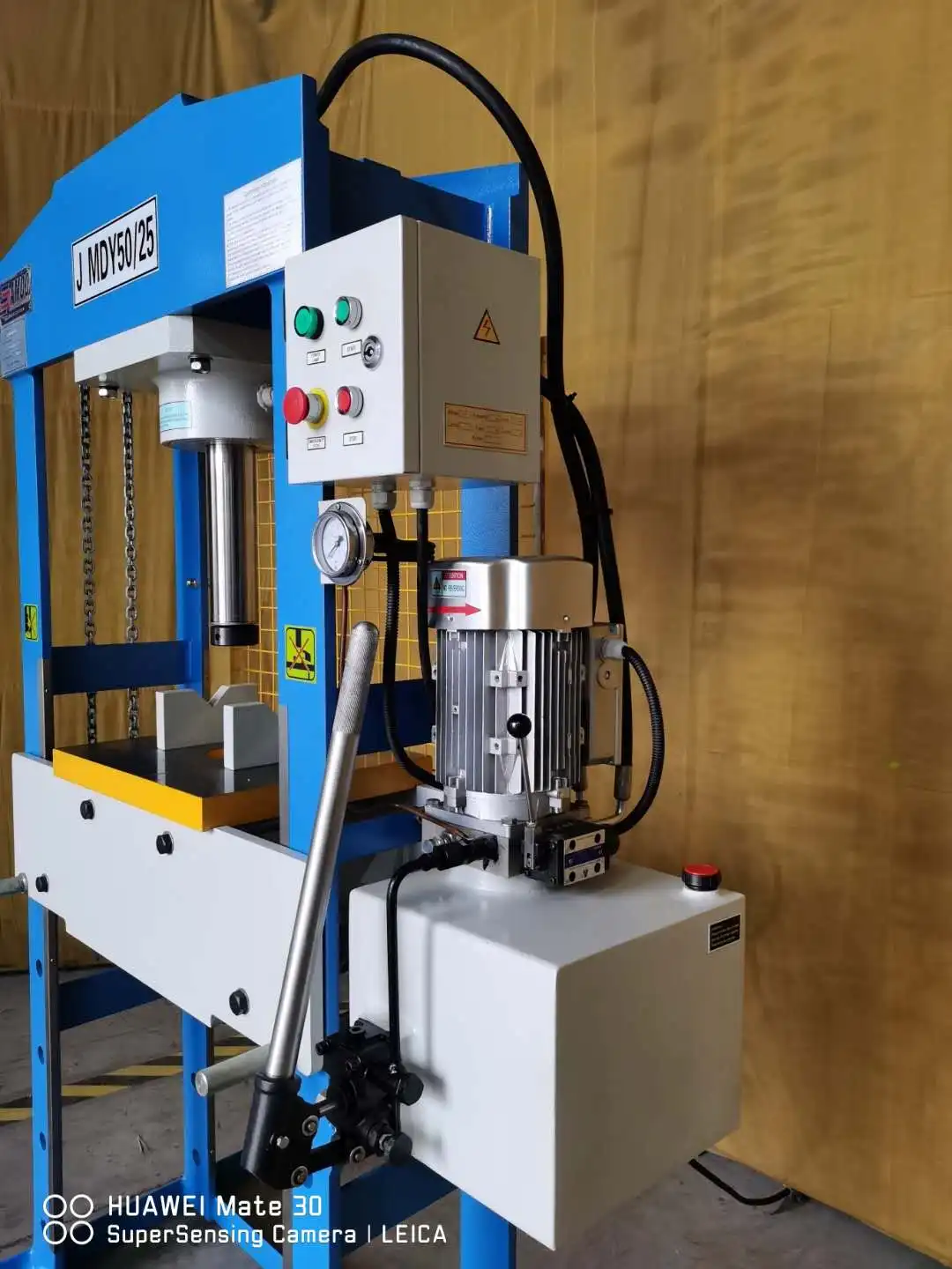 JMDYy series manual hydraulic press with adjustable table beam