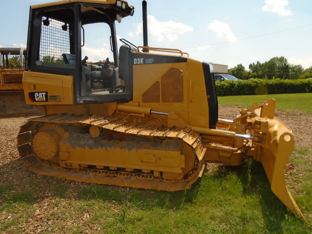 Cheap Price CAT D3K XL LGP Used Mini Small Dozer Bulldozer 8 Ton 74 HP Caterpillar Used Mini Crawler Dozers Bulldozers For Sale