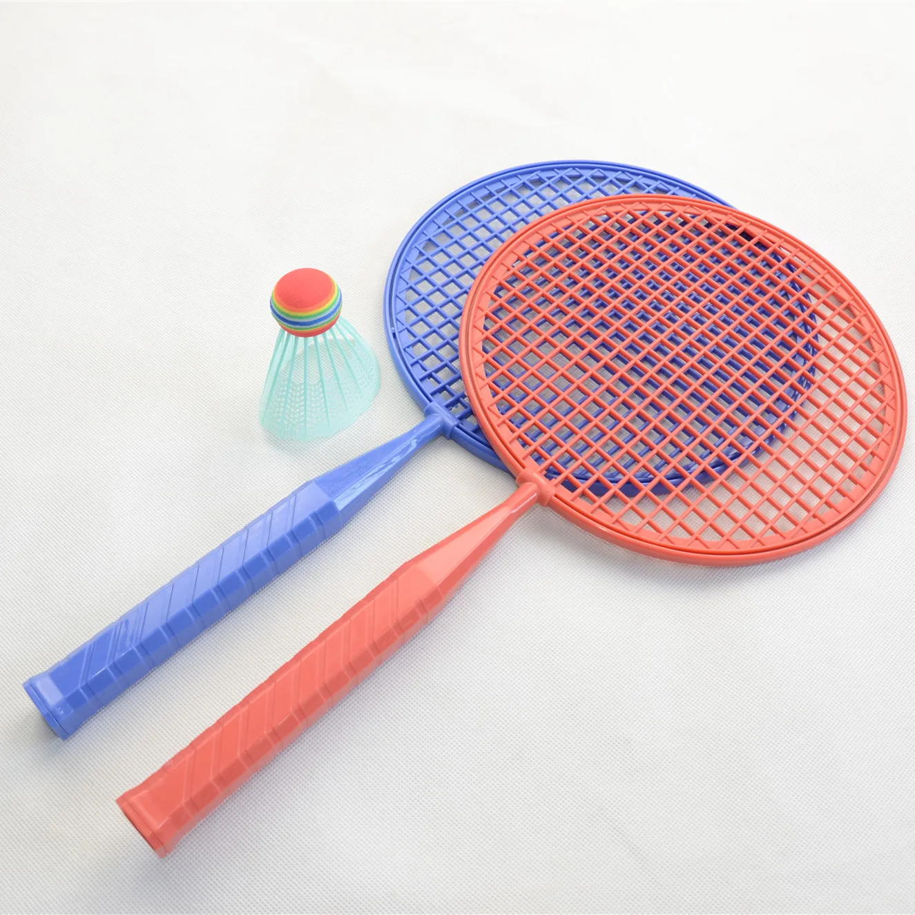 Hot Selling Light Weight Children Plastic Badminton Racket For Kids with 1 shuttle