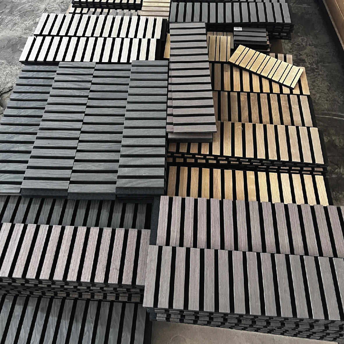 ECO Friendly Natural Oak Acoustic Slat Wall Panels MDF Acoustic Panel Wooden Veneer Wood Acoustic Wall Panel