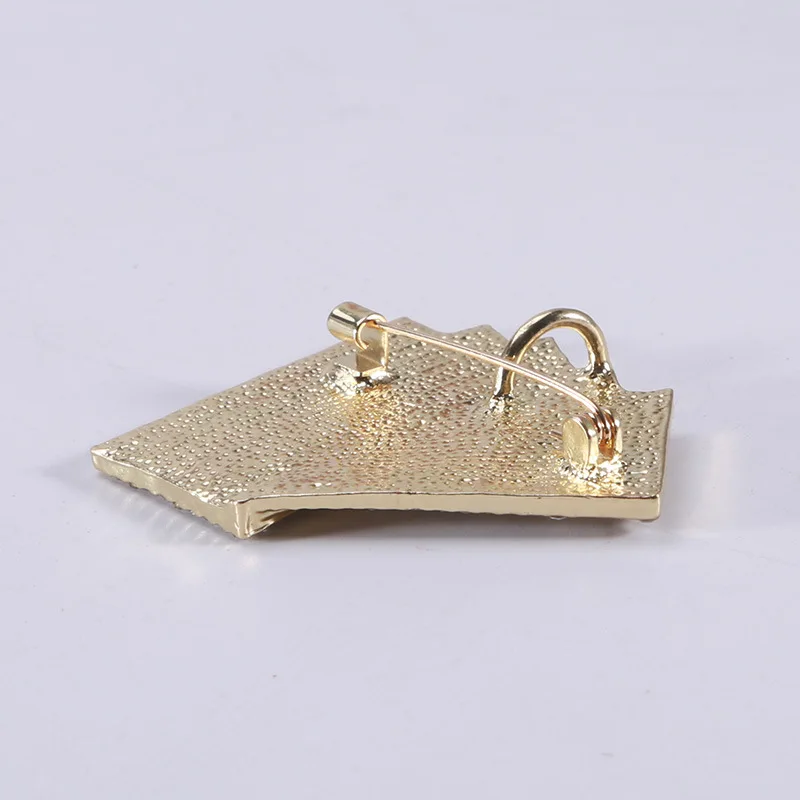 Новинка креативная популярная Большая Булавка для безопасности ювелирные изделия с инкрустированными бриллиантами игральными картами дизайнерская брошь из сплава мужчин