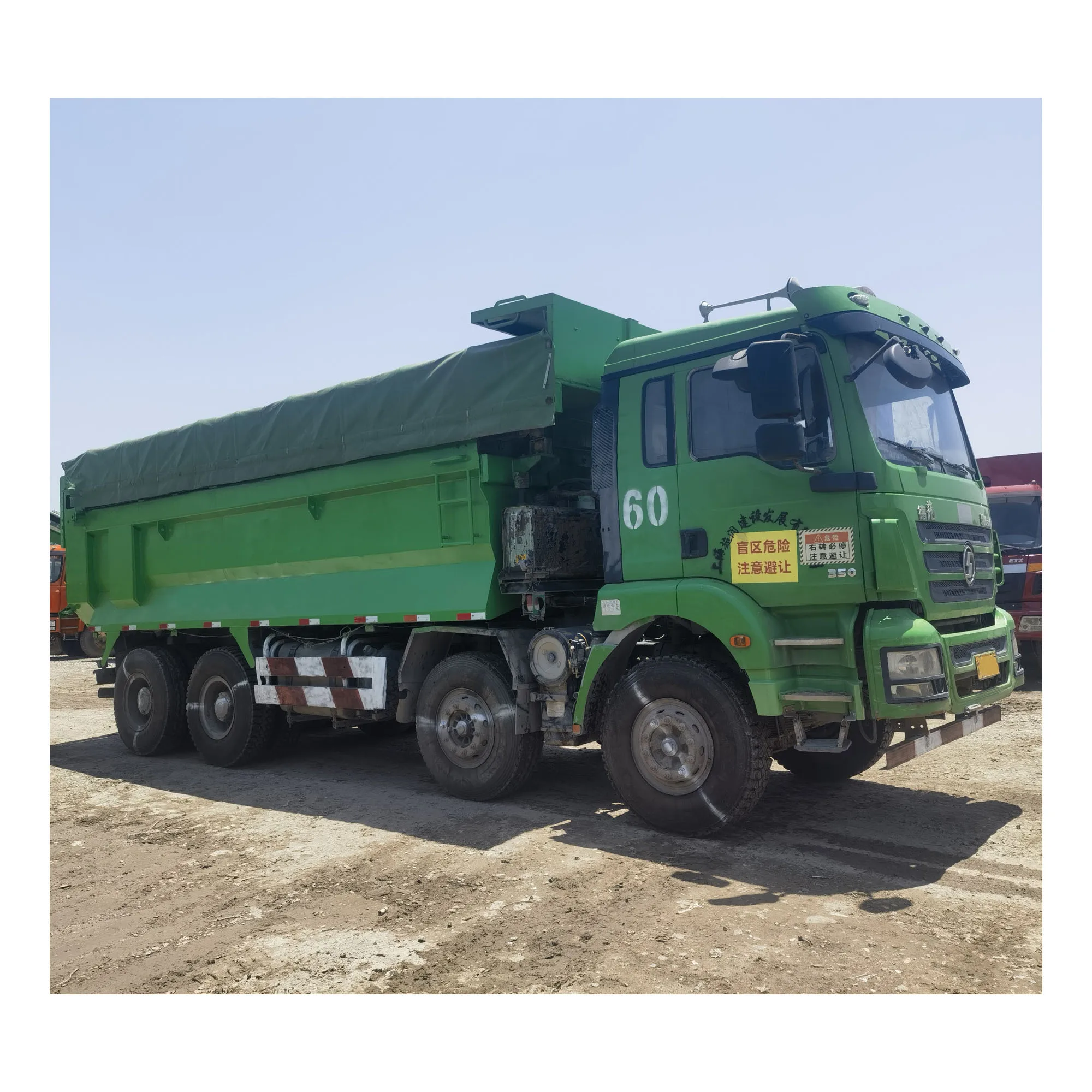 Подержанный самосвал 8x4 Shacman X3000 Средний для продажи