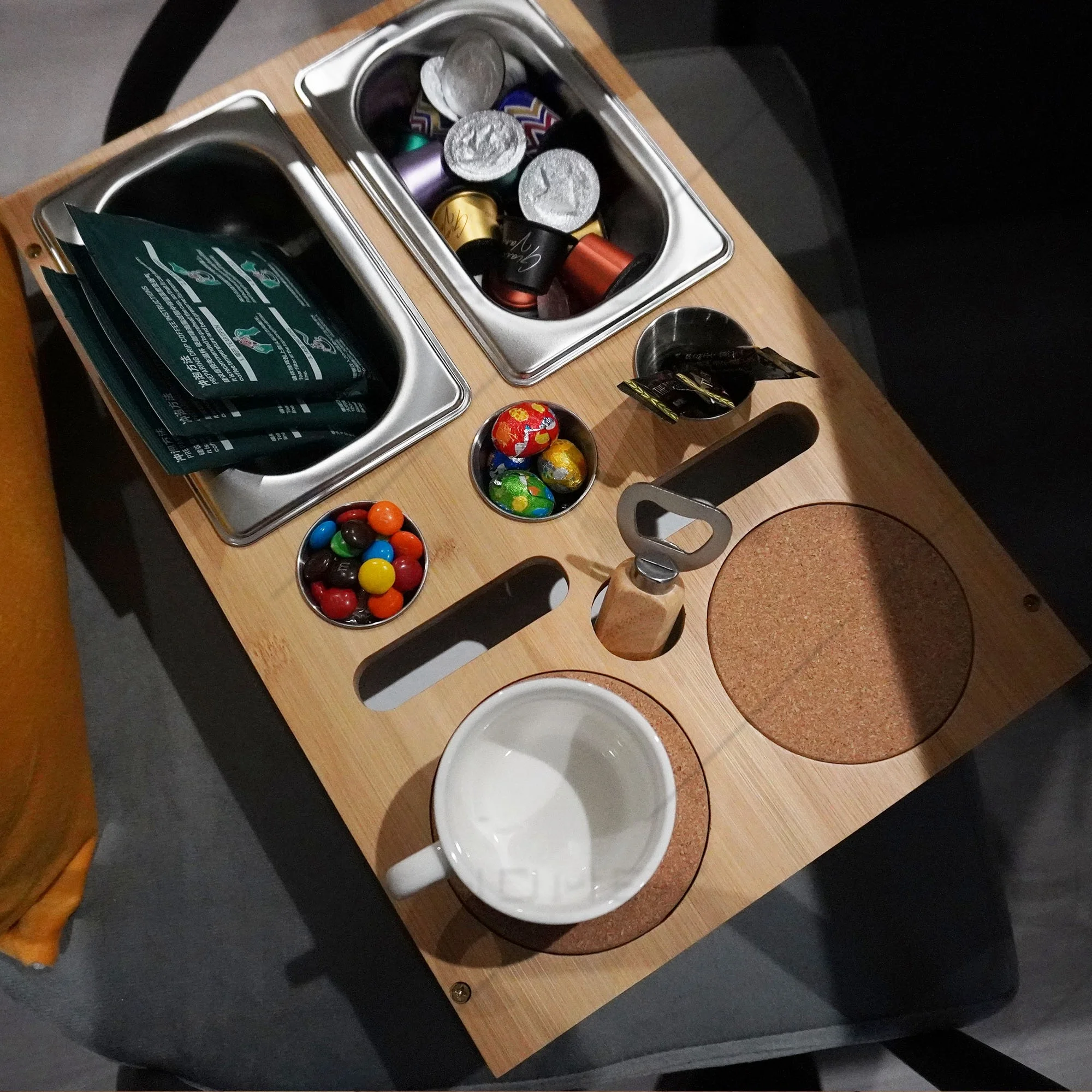 Bamboo Wood Couch Bar - Organiser with Drink Holder 2 Snack Bowls Mobile Phone and Removable Lid