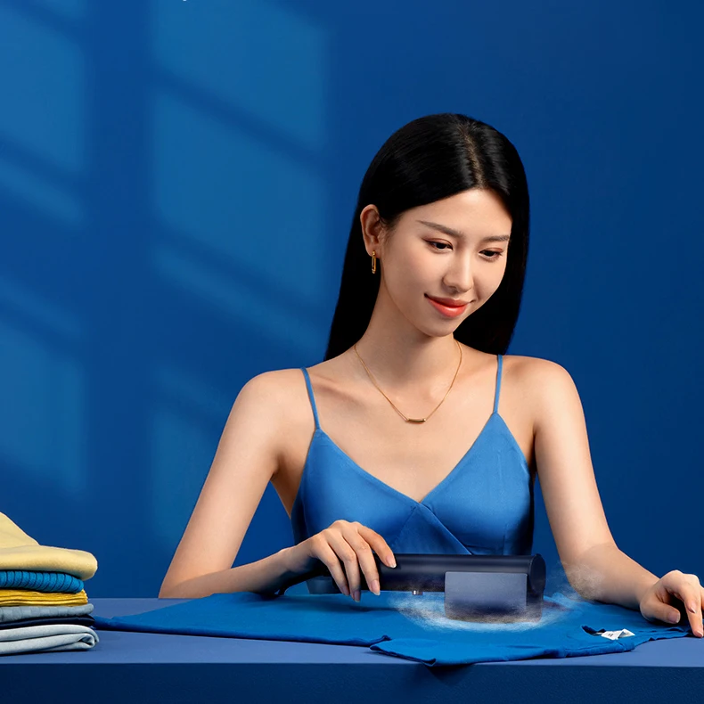 Wholesale Supplier Popular Home Appliance Handheld Garment Steaming Iron Portable Clothes Fabric Hanging Garment Steamer Wrinkle