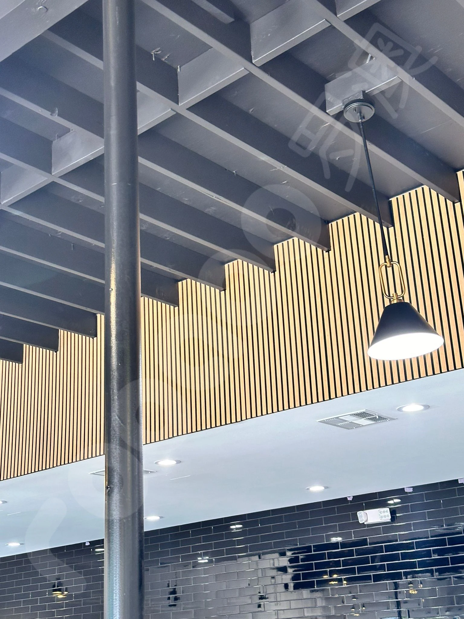 Natural White Oak and Walnut Veneer Acoustic Panels MDF Wood Slat Wall Akupanel Acoustic PVC Panels Sound Proof for Indoor