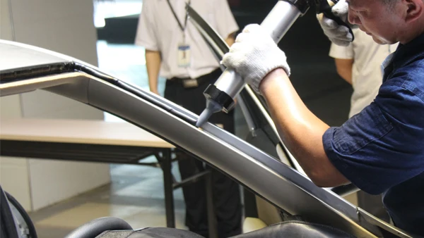 Fast Curing Polyurethane Adhesive Sealant for Auto Glass PU Sealant Renz30