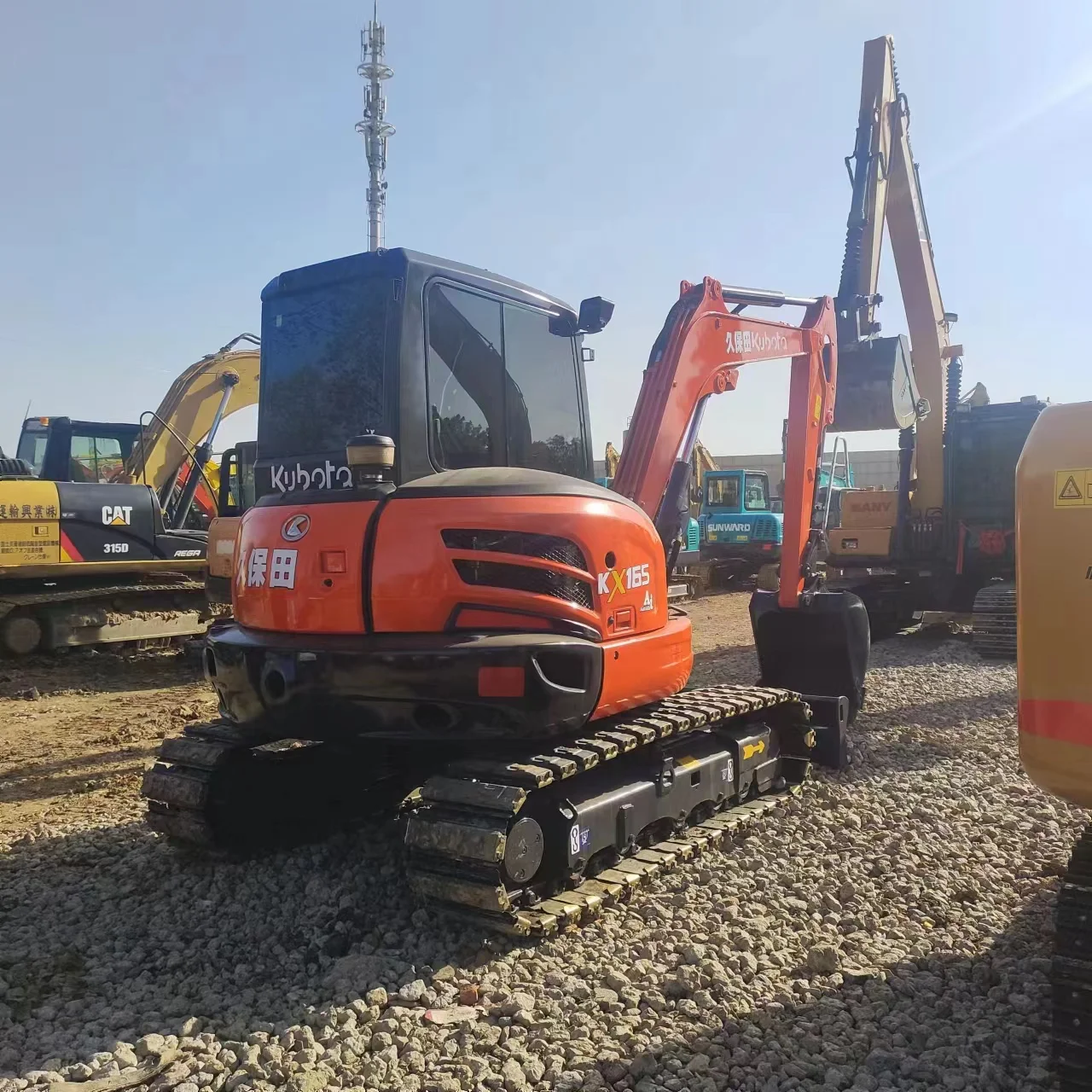 165 экскаваторы Kubota б/у Гусеничные