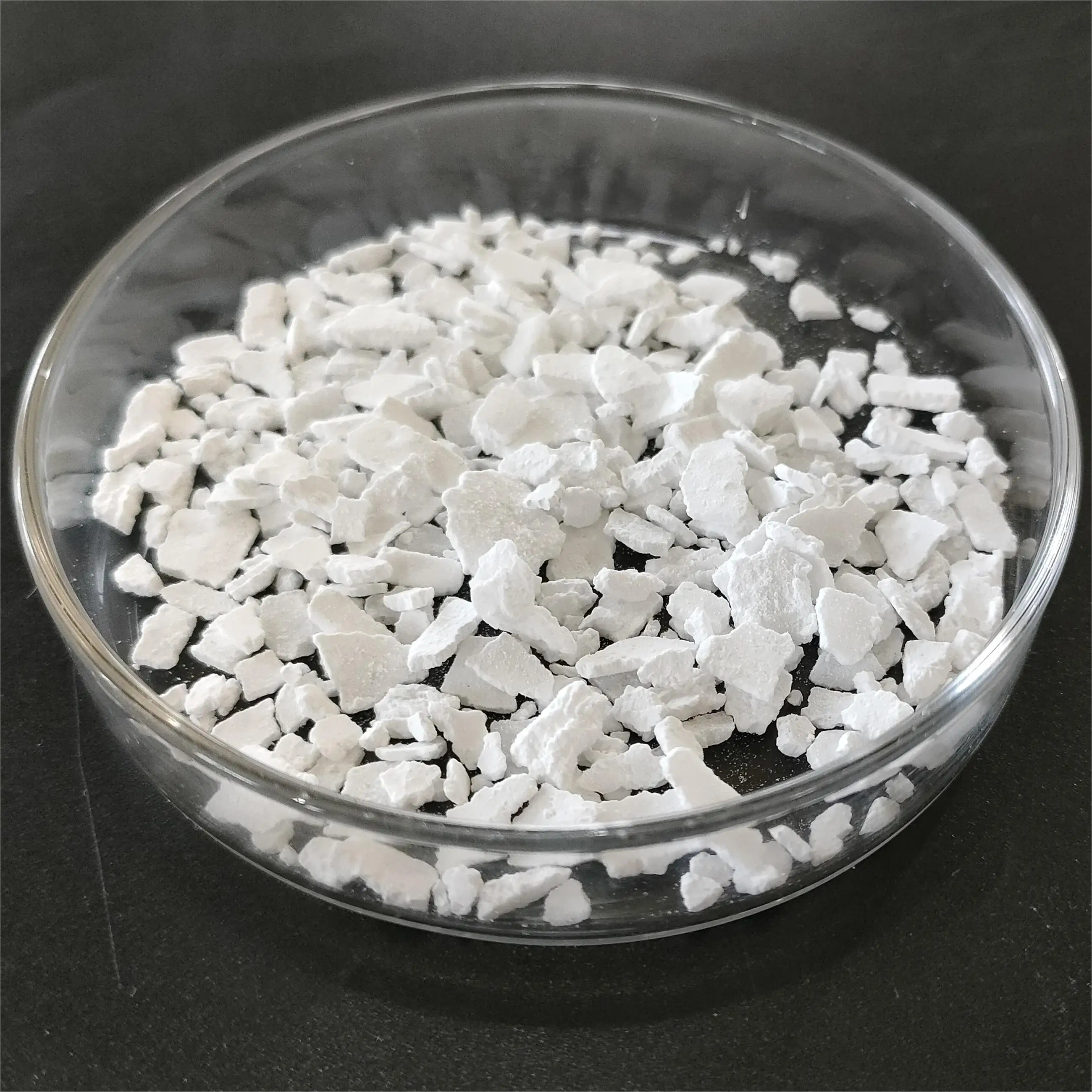 Price Flake Powder Granule 74 77 Chloride Calcium CaCl2 Industrial Inorganic Salt Calcium Chloride 74%