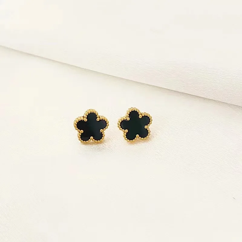 Stainless steel five-leaf flower jewelry set lucky clover necklace earrings and bracelet set for women
