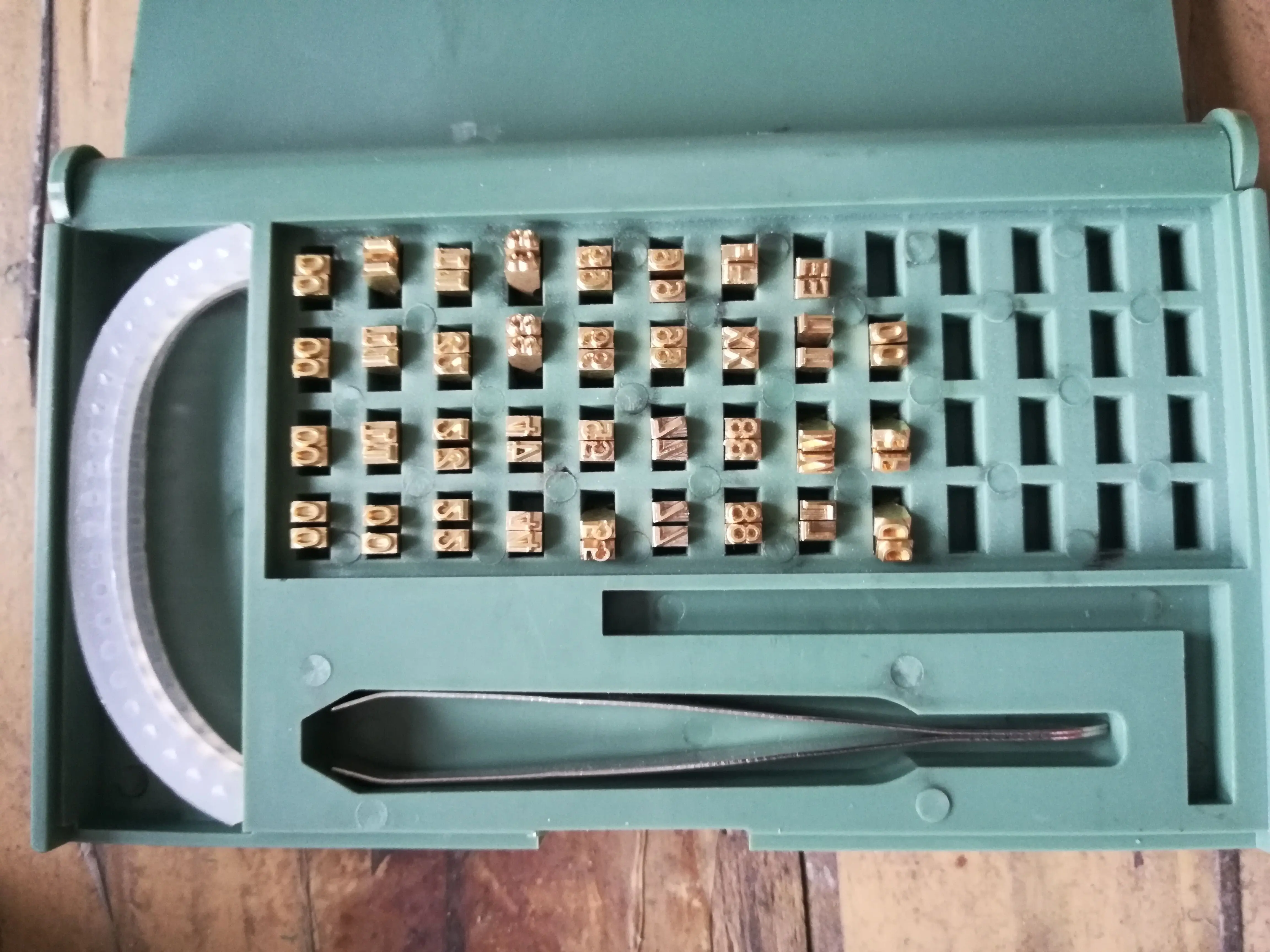 MY-380F непрерывная Твердые чернила полиэтиленовые пакеты срока годности коробка партия с принтом цифры маркировочная машина