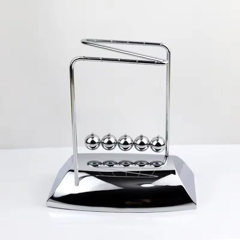 High Quality Customizable Metal Crafts Table Swinging Spheres Metal Newton Cradle