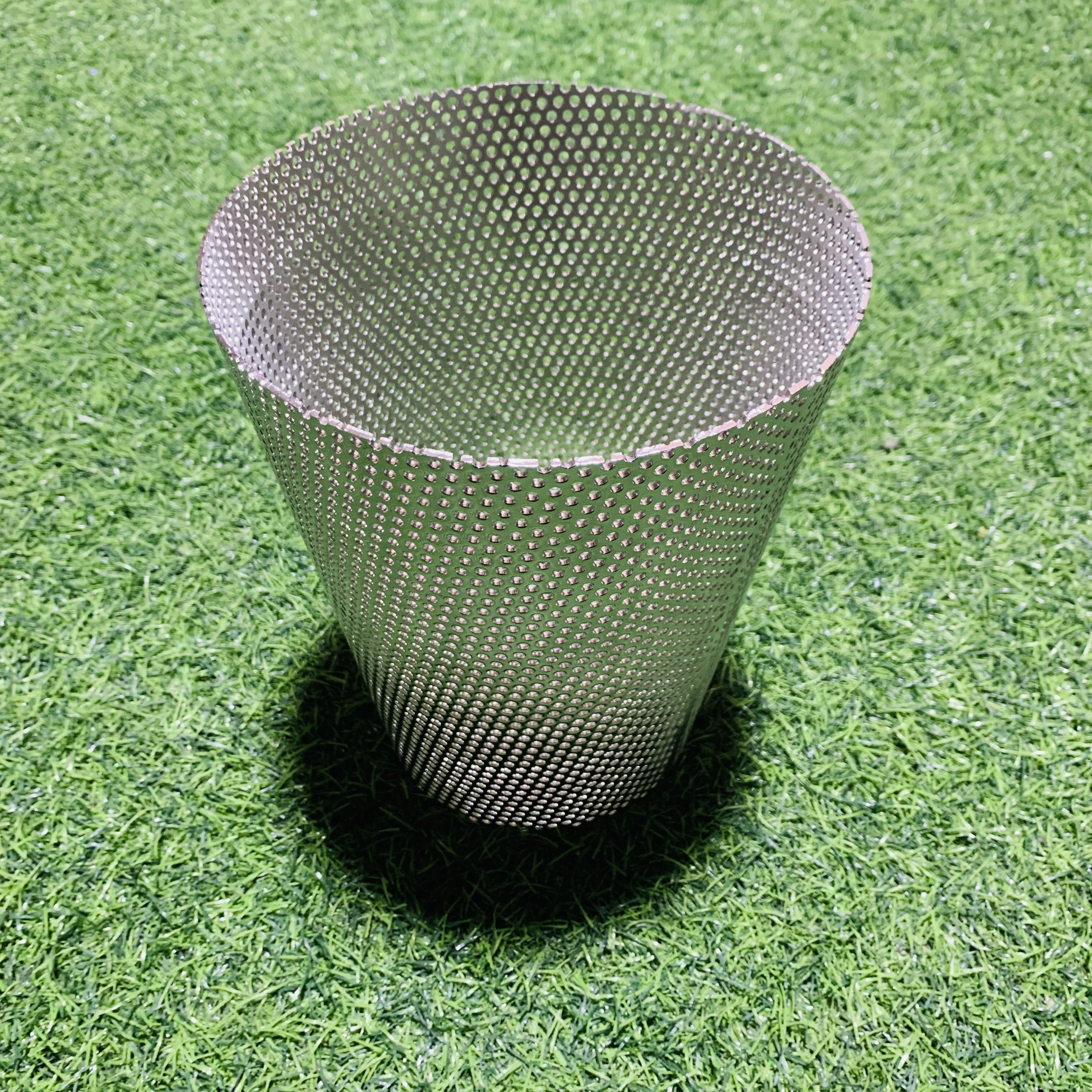 Factory customized ss 304 316L perforated metal mesh filter tubes /Cylinder/pipe