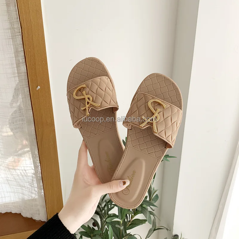 Hot selling Ladies sandals summer slippers for women Fashion sandals beach slides flip flops for OEM