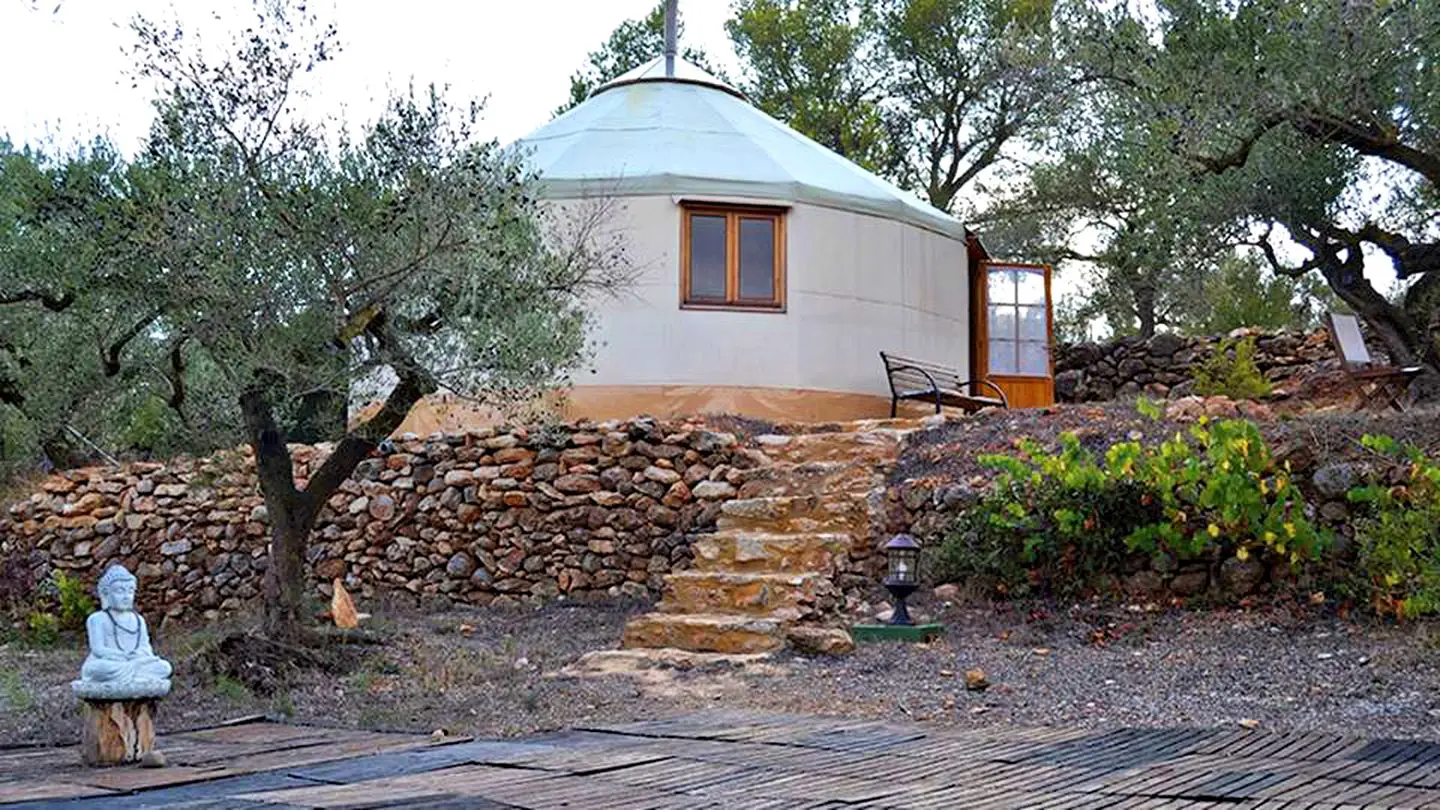 Windproof and warm outdoor yurt Structure Frame Tent