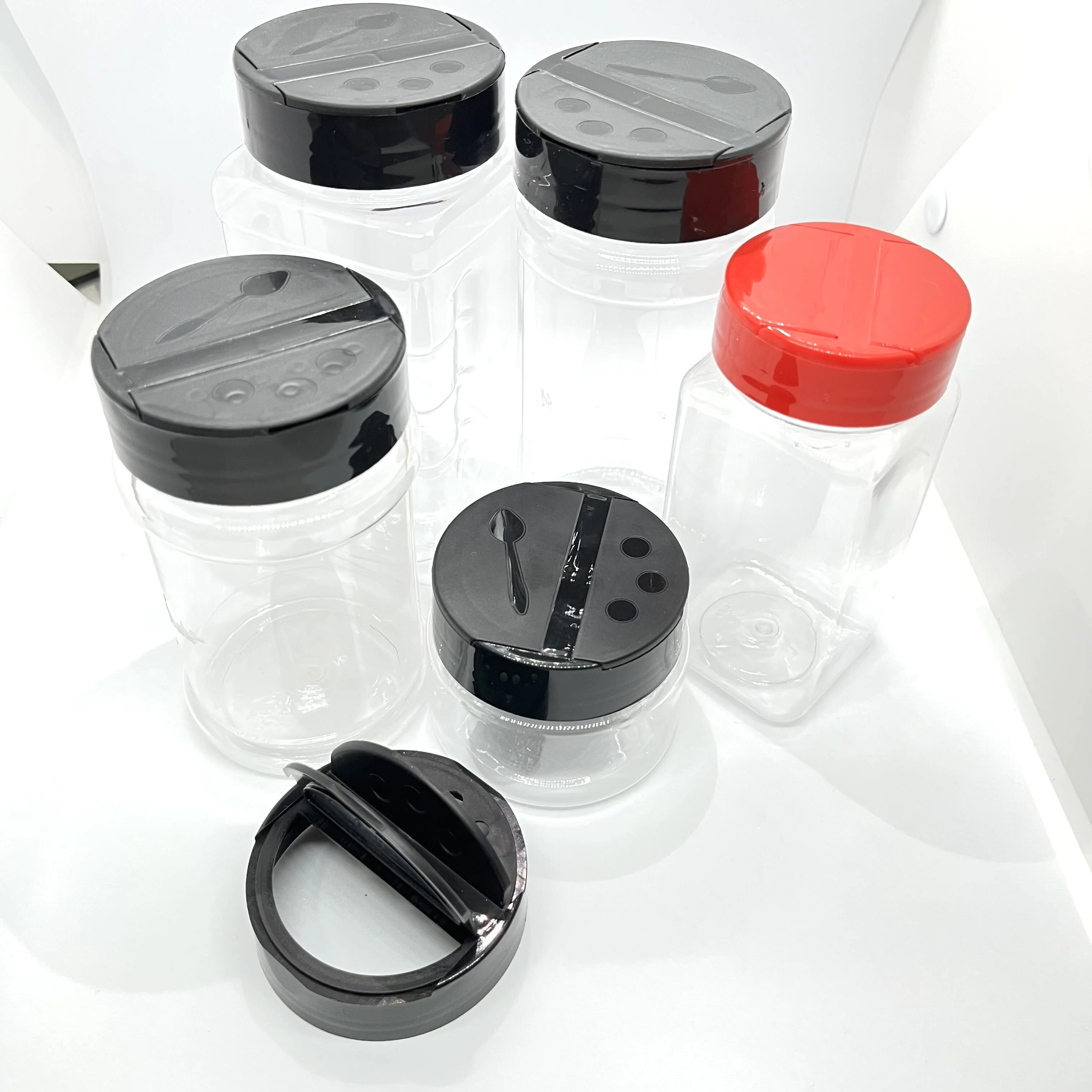 200/250/300/350 Ml Chili Powder Plastic Jar With Logo Printed Kitchen Plastic Seasoning Container Bottle Transparent Spice Jar