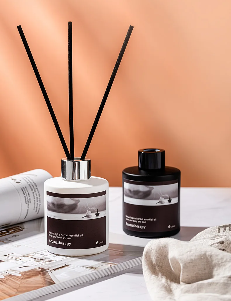 Aroma Diffuser 120ml Home Fragrance Essential Oil Reed Diffuser Scented Diffuser with Sticks for Bathroom Living Room
