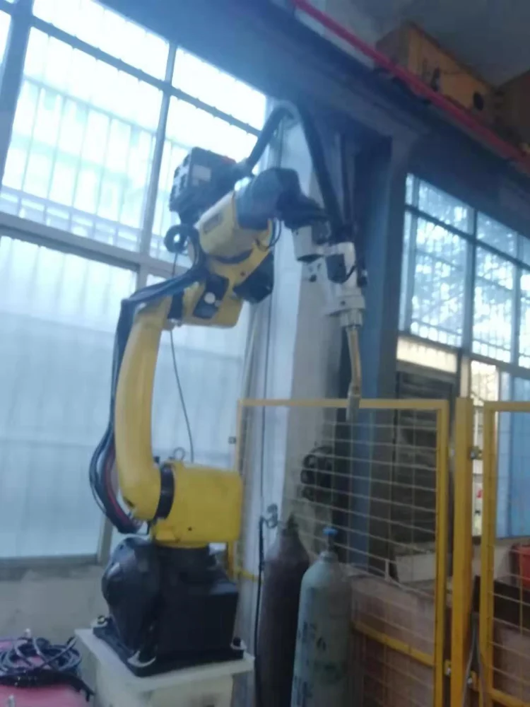 
kuka robot welding 0.1-0.8mmm 3-60kg automatic welding robot ABB intelligent robot with non-standard equipment 