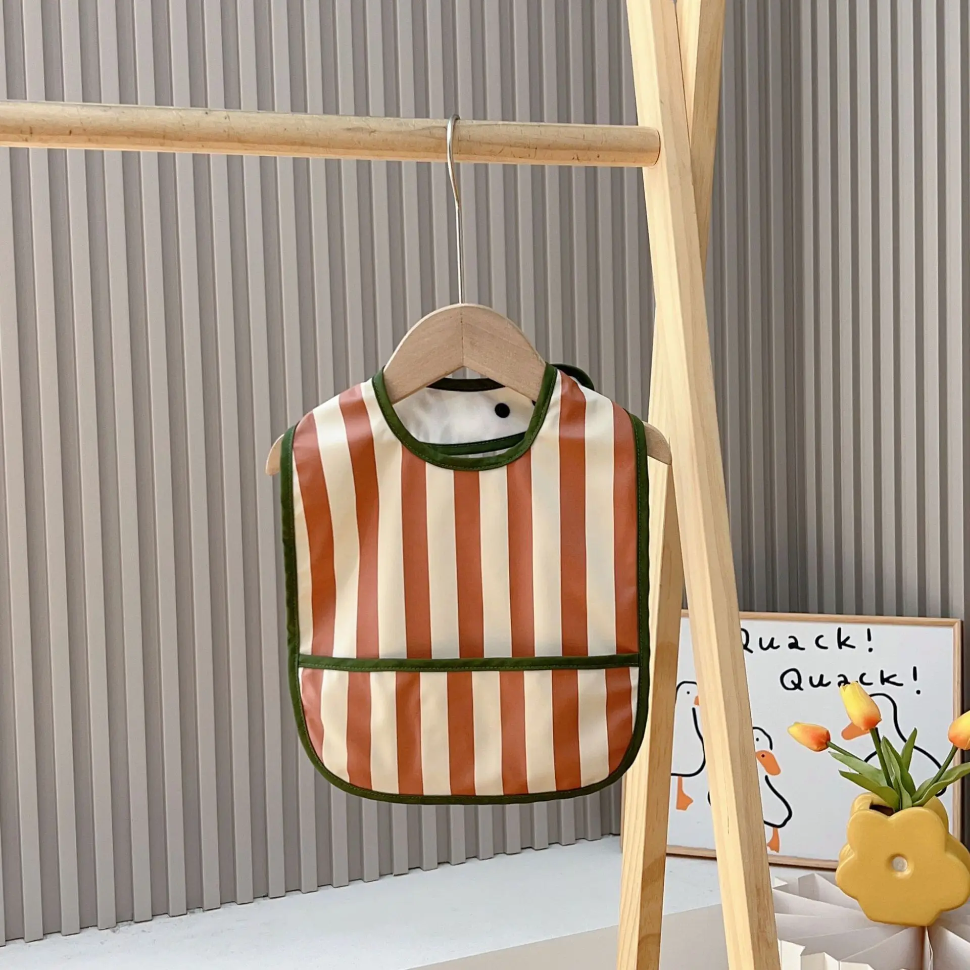 Kid Eating Clothing Water Proof PU Baby Bibs Feeding Bib Baby Apron with Pocket