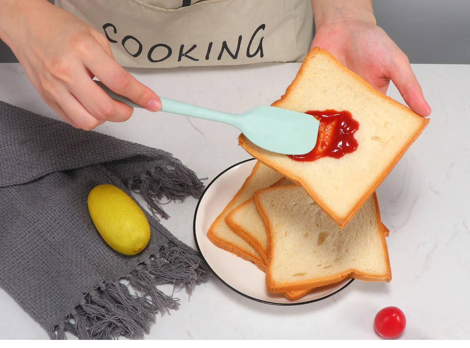 Food Grade Silicone Heat resistant Non-Stick Kitchen Accessories Silicone Spatula Set