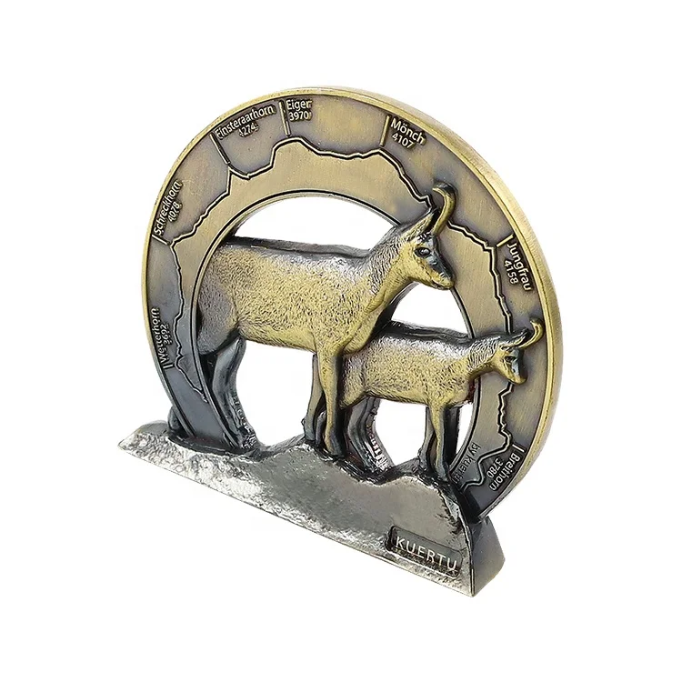 Antique Brass Engraved 3D Deer Figure Decorate Metal Animals Souvenir Statues