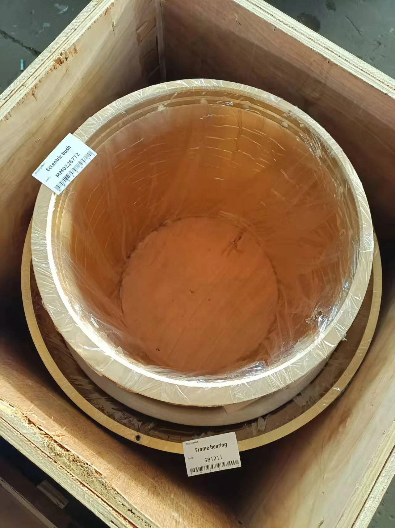 cone crusher spare parts Main Frame Bronze Bushing for GP crusher hot in sale