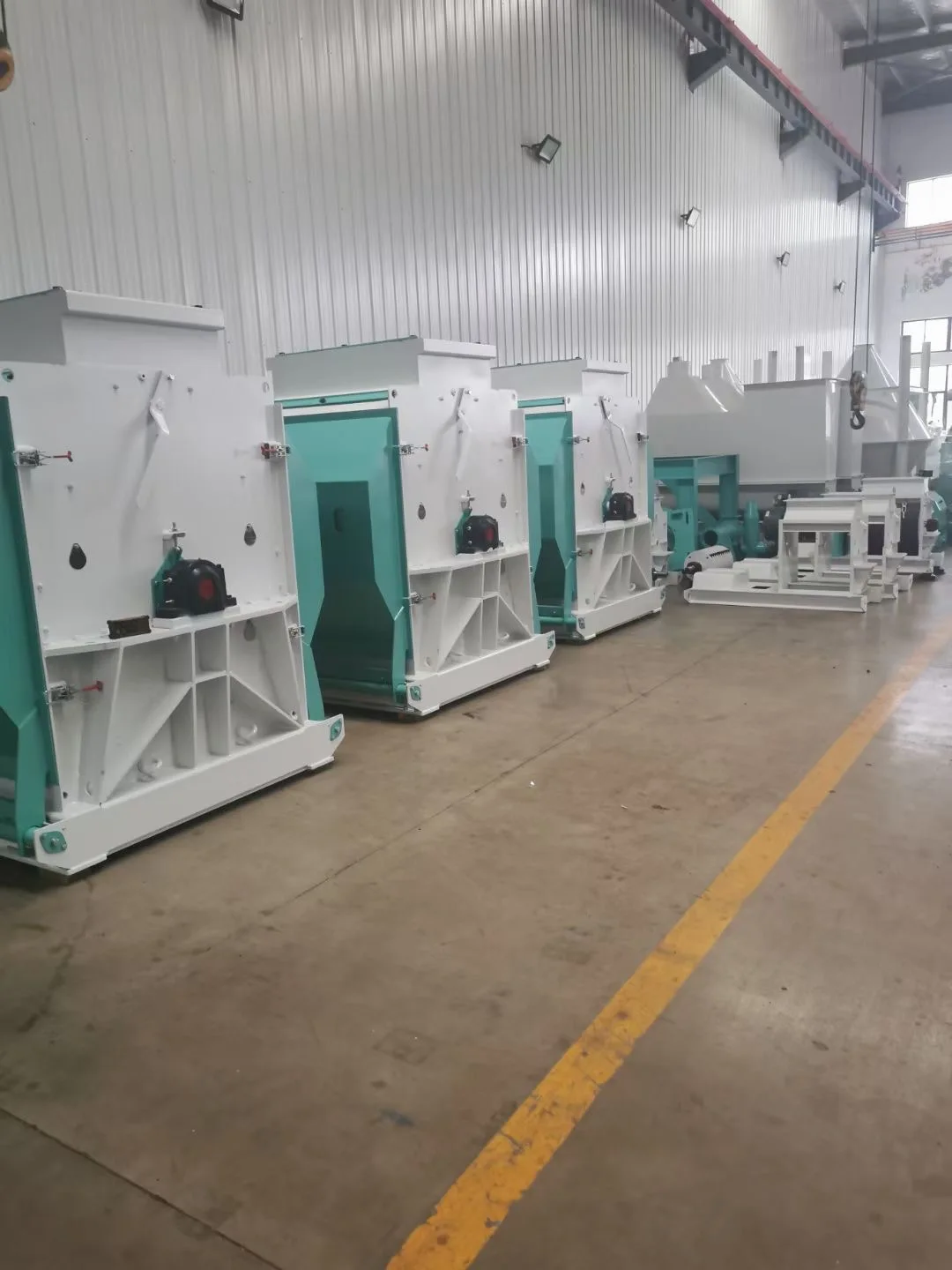 Hongyang big capacity coconut husk chips pellet hammer mill crusher wood chips wood crusher biomass wood pellet hammer mill