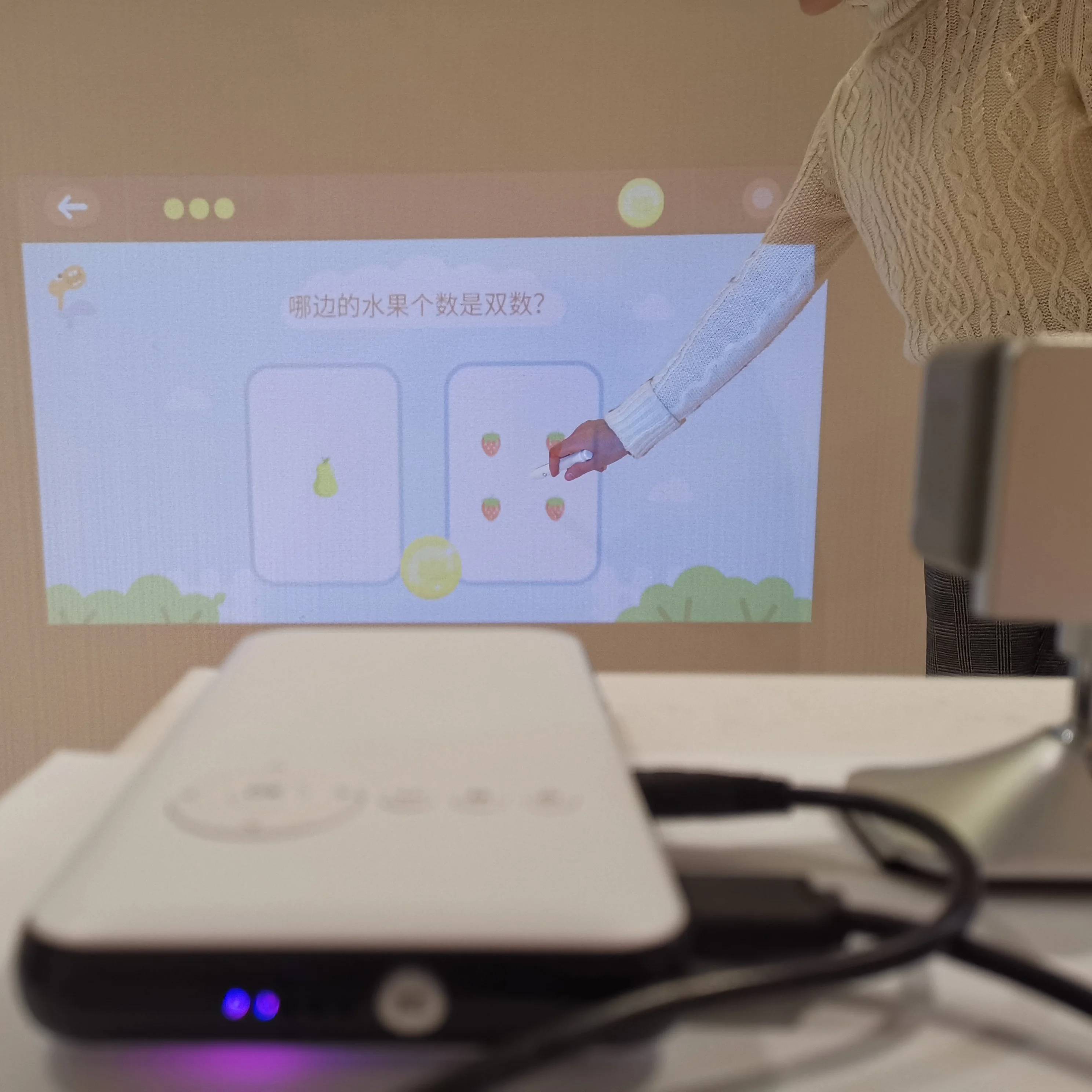 Инфракрасная ручка touch mini projector usb мини-проектор домашнего кинотеатра портативный карманный для использования мини