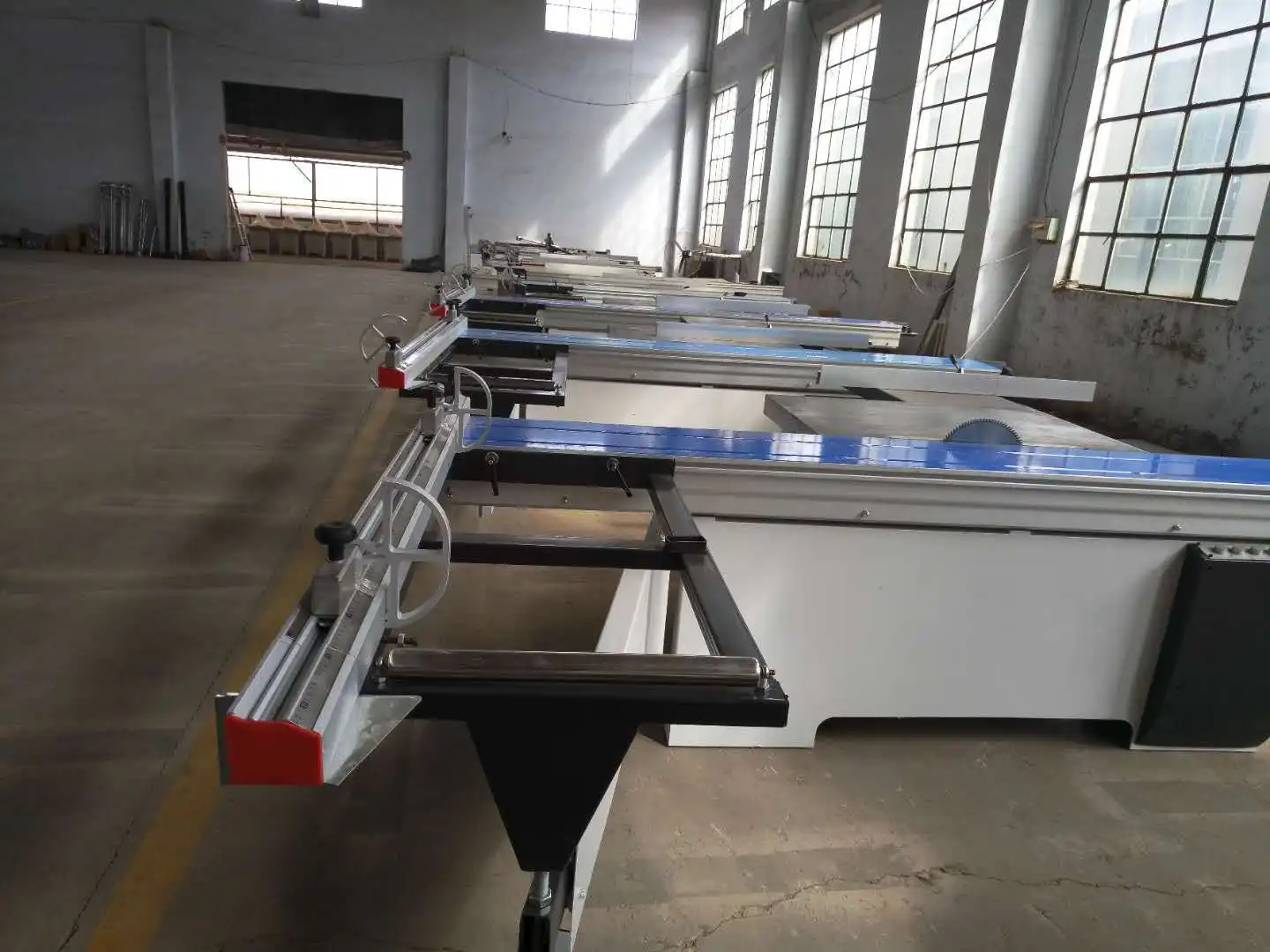 CNC Industrial Woodworking precision Wood Cutting Panel Sliding Table Saw Machine sliding table saw